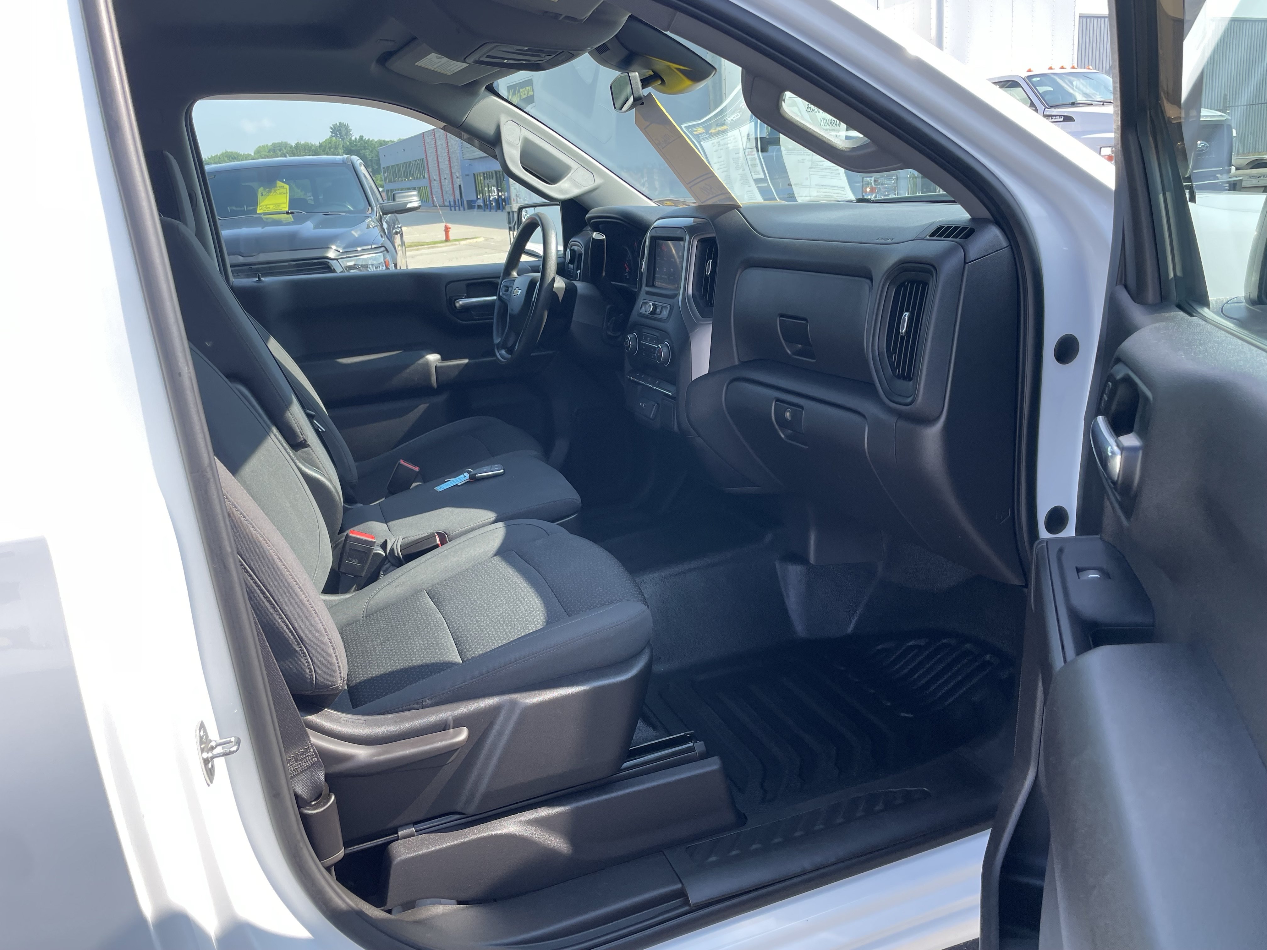 Used 2022 Chevrolet Silverado 1500 W/T w/ WT Value Package AWD/4WD image 6