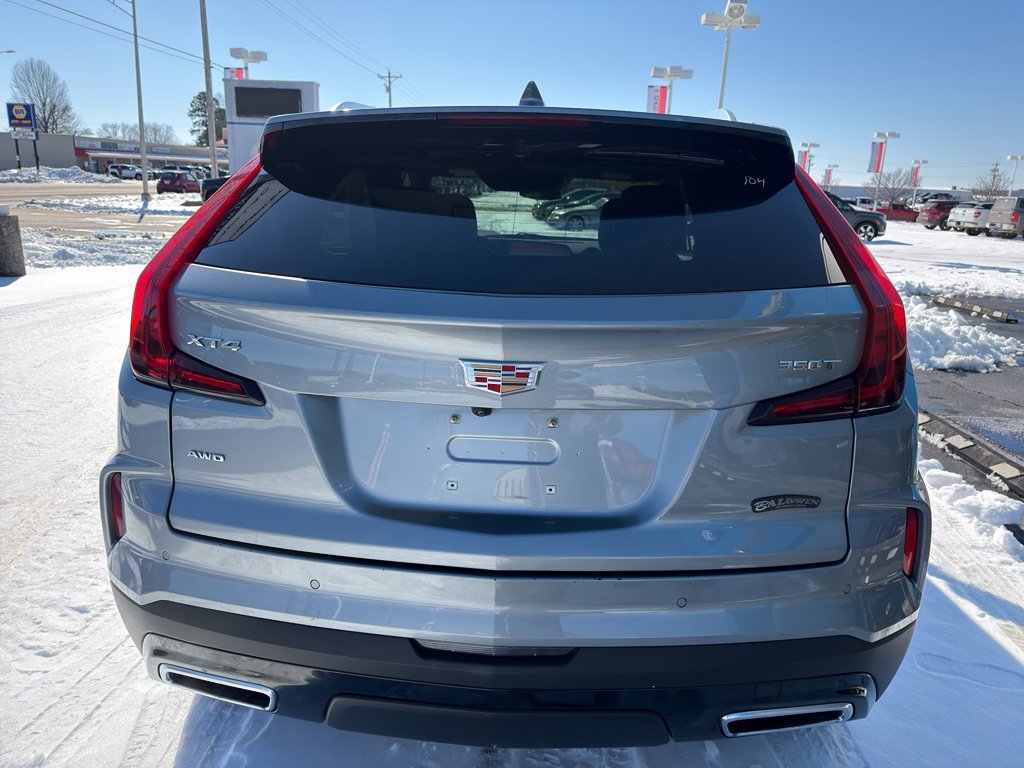 Used 2025 Cadillac XT4 Premium Luxury image 5