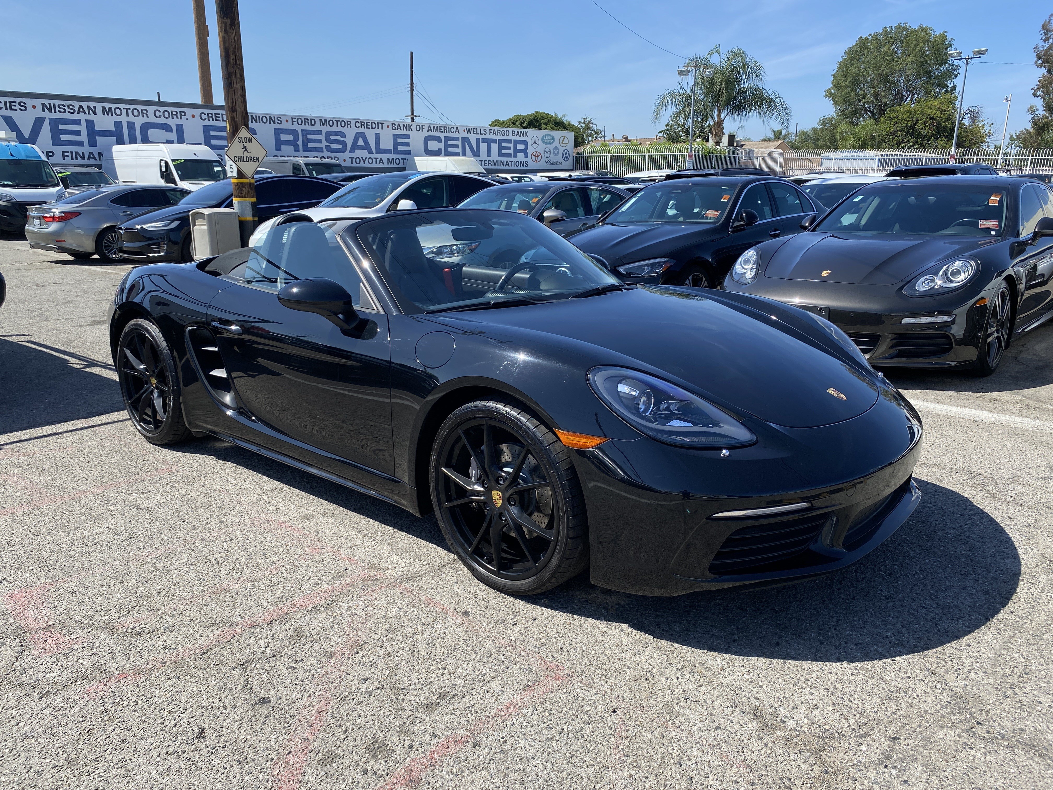 Used 2017 Porsche 718 Boxster RWD image 6