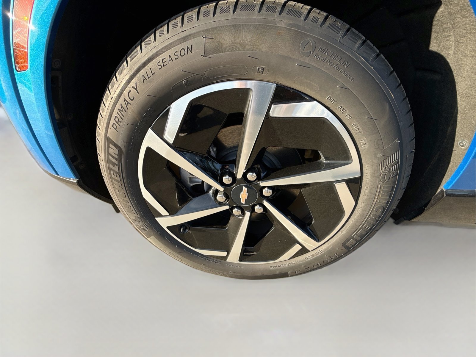 Used 2024 Chevrolet Equinox EV LT FWD image 9