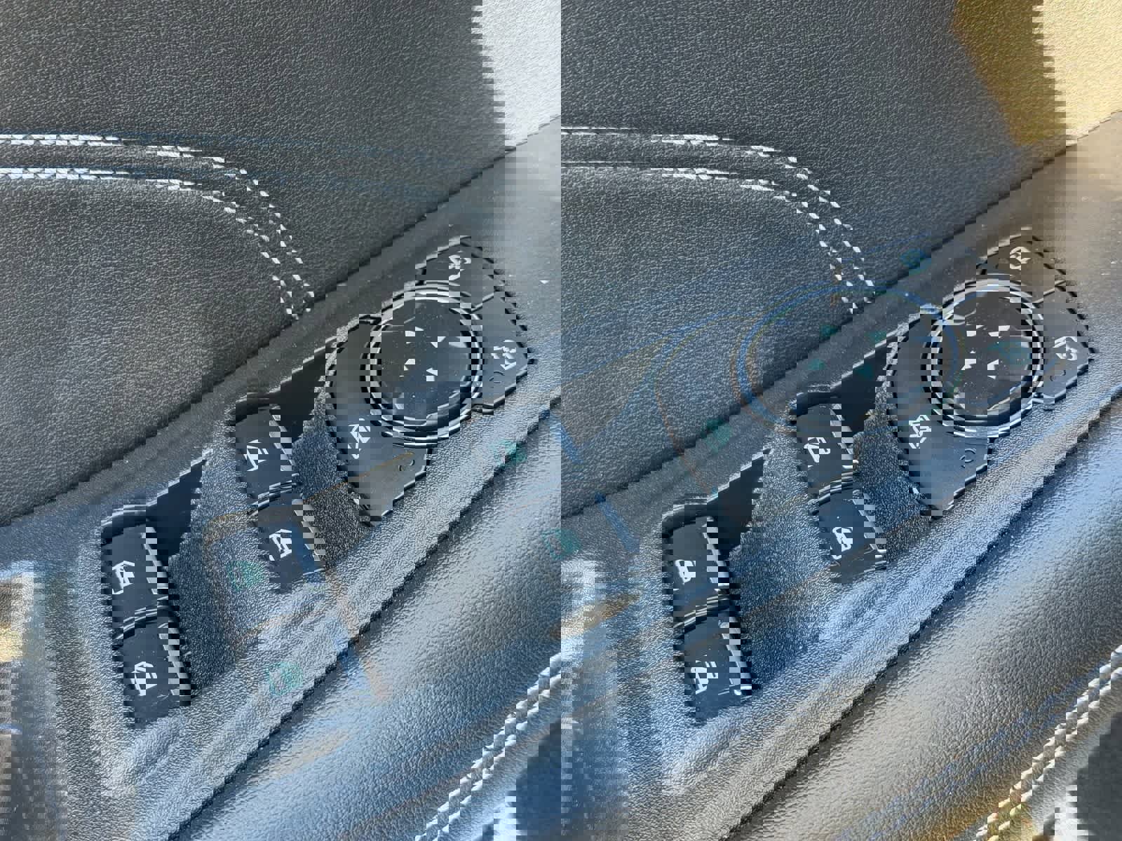 Used 2022 Ford Edge Titanium image 20