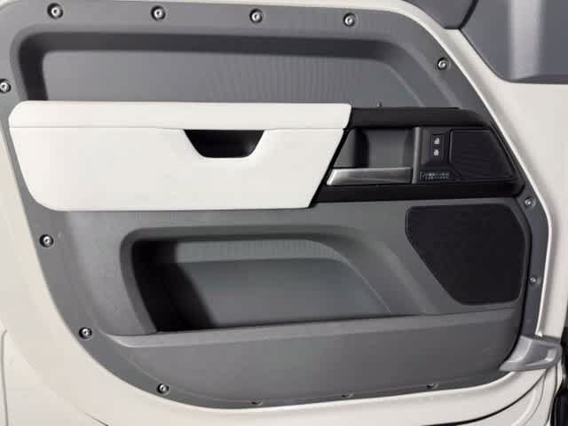 New 2026 Land Rover Defender 110 X AWD/4WD image 14
