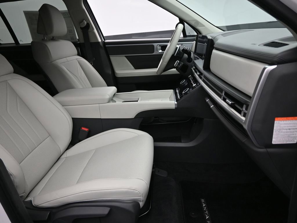 Used 2025 Hyundai Santa Fe SEL image 7