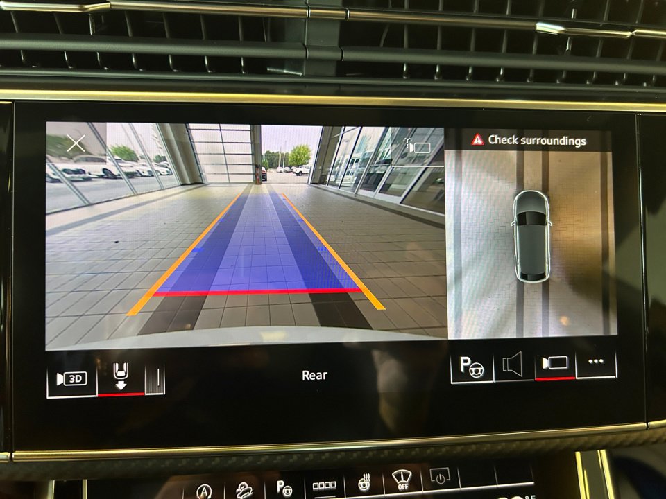 New 2026 Audi SQ8 Prestige image 19