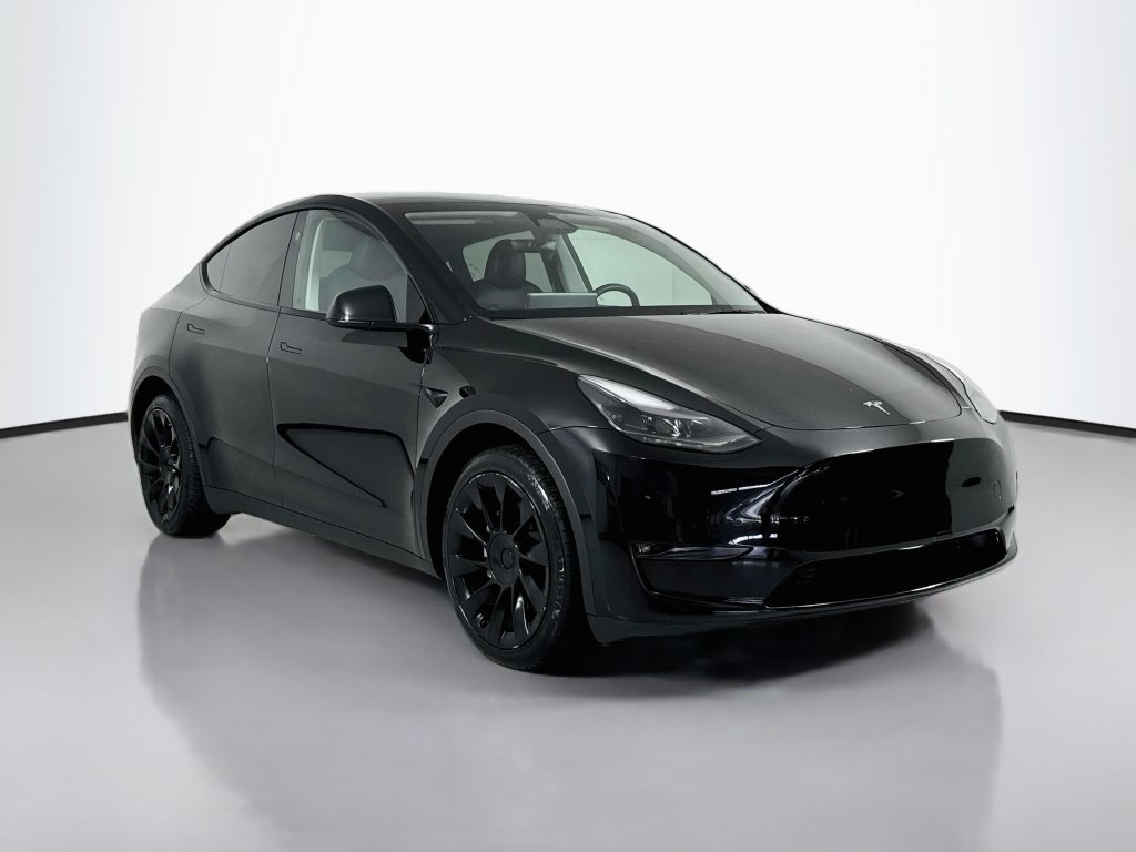 Used 2024 Tesla Model Y Long Range AWD/4WD image 4