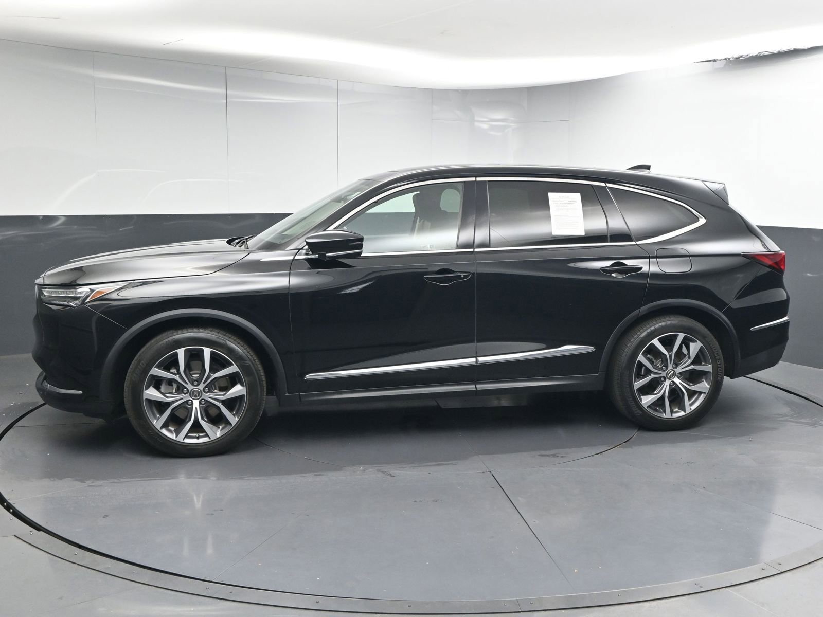 Used 2023 Acura MDX FWD w/ Technology Package image 8