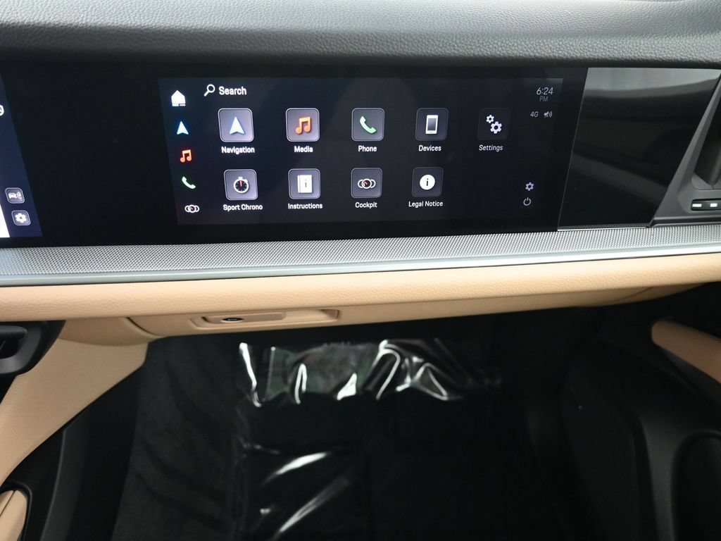 Certified 2025 Porsche Cayenne E-Hybrid w/ Premium Package Plus AWD/4WD image 24