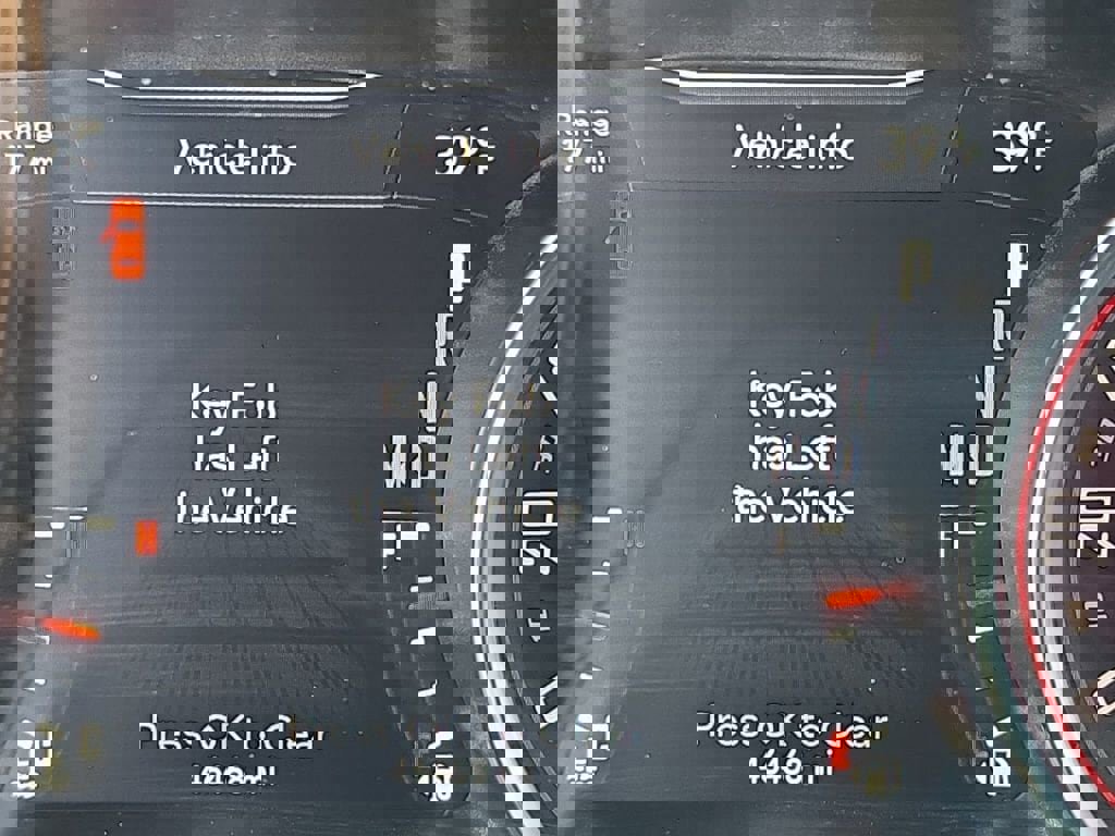 Used 2022 Dodge Challenger SXT w/ Driver Convenience Group image 15