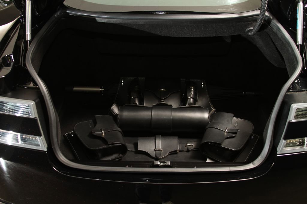 Used 2009 Aston Martin DBS Coupe RWD image 5