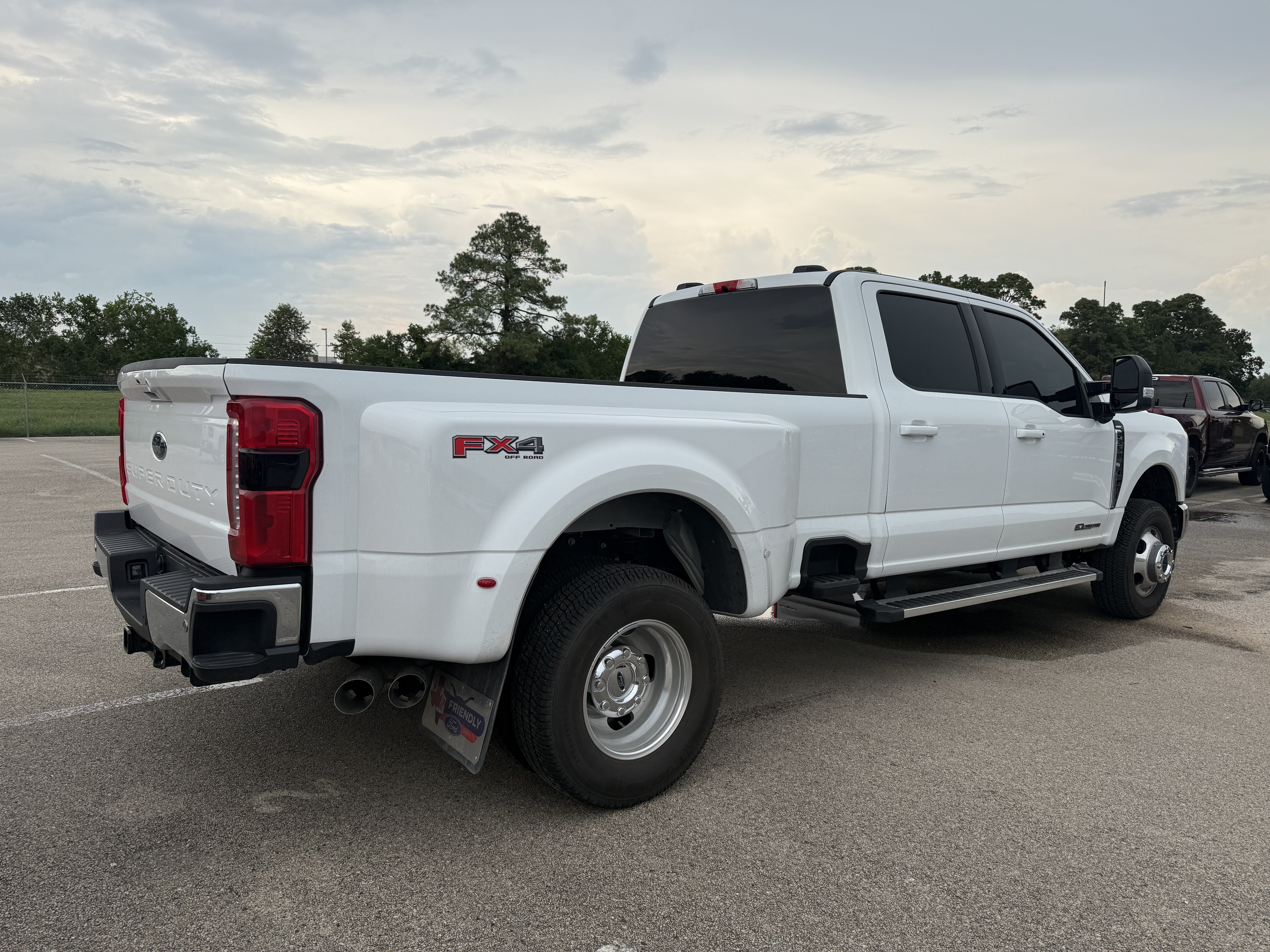 Used 2026 Ford F350 Lariat AWD/4WD image 2