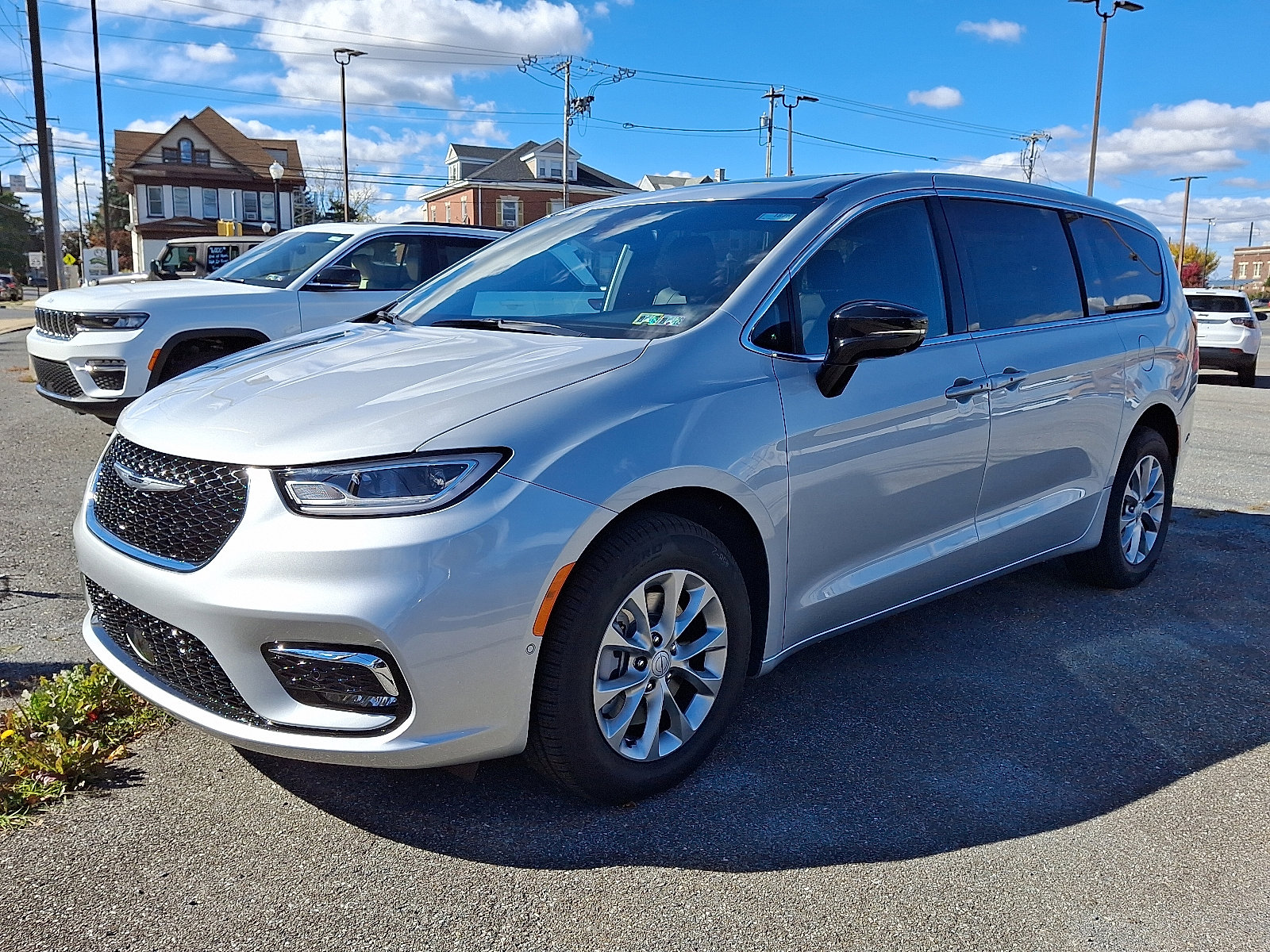 New 2026 Chrysler Pacifica Limited image 3