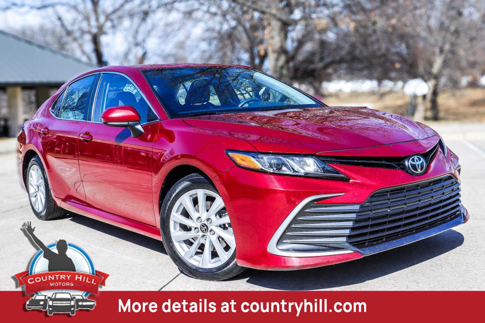 Used 2022 Toyota Camry LE FWD image 1