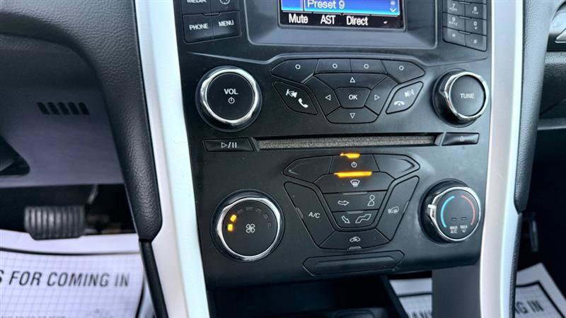 Used 2014 Ford Fusion SE image 16