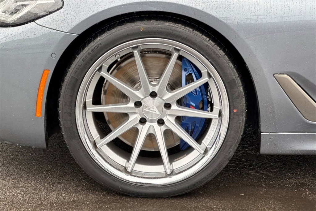 Used 2022 BMW M550i xDrive w/ Executive Package image 34