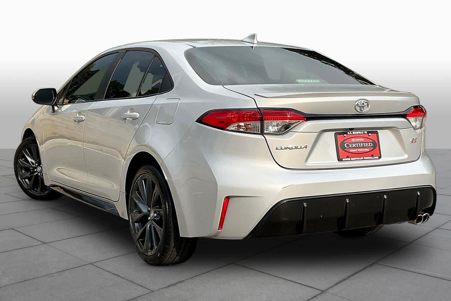 Used 2023 Toyota Corolla SE FWD image 12