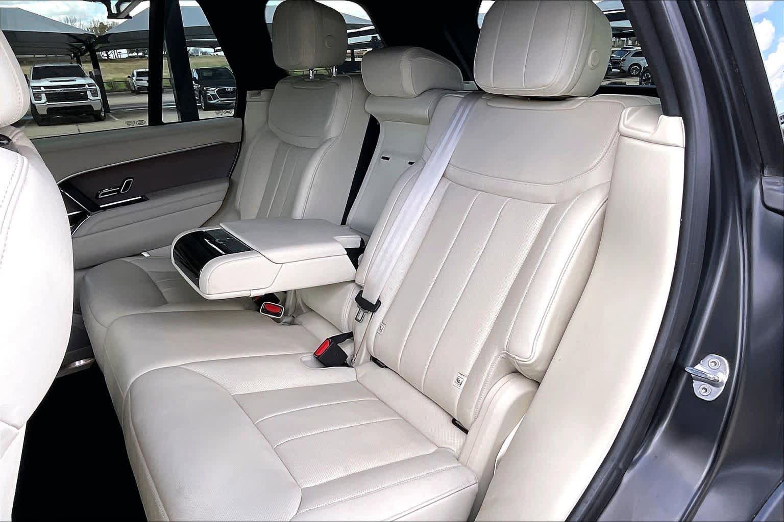 Used 2023 Land Rover Range Rover SE image 21