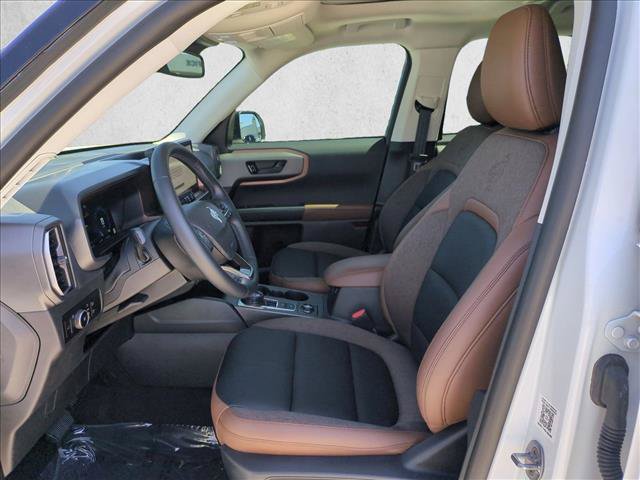 Certified 2025 Ford Bronco Sport Outer Banks w/ Outer Banks Tech Package+ AWD/4WD image 17