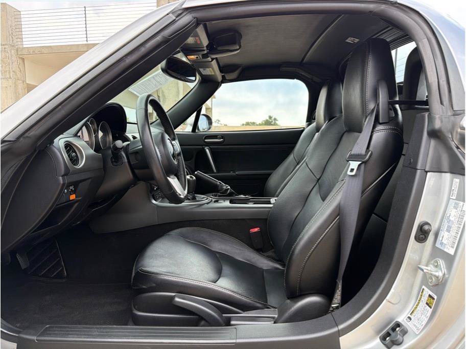 Used 2012 MAZDA MX-5 Miata Grand Touring w/ Premium Pkg RWD image 16