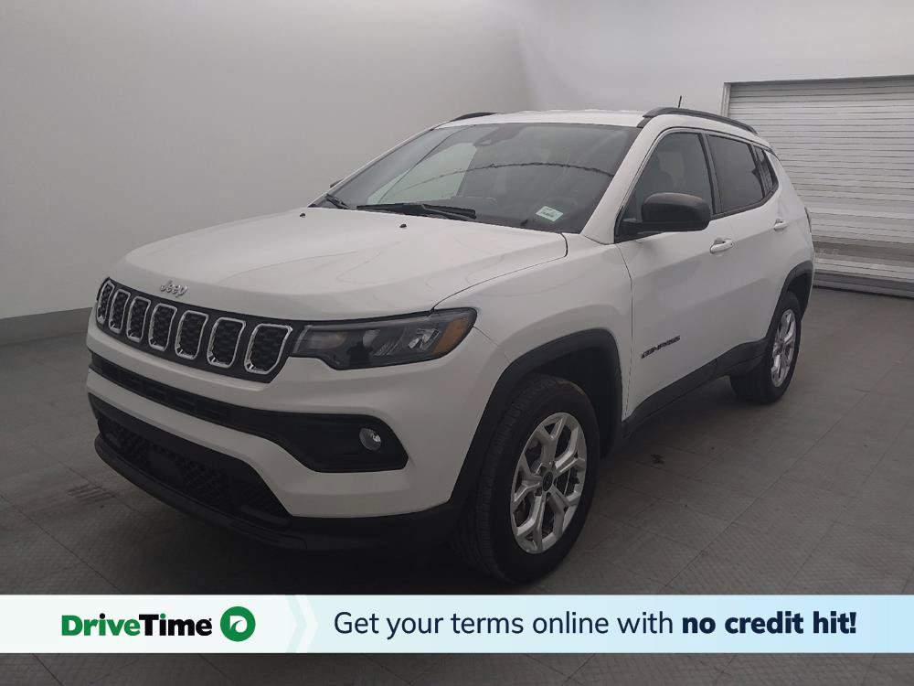 Used 2025 Jeep Compass Latitude AWD/4WD image 1