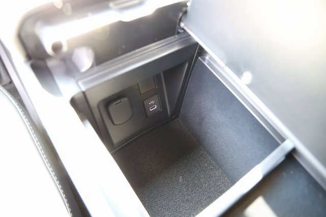 New 2025 Toyota Crown Signia image 22