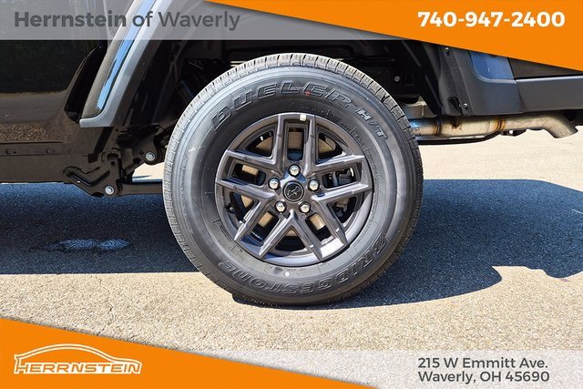 New 2025 Jeep Gladiator Sport image 23