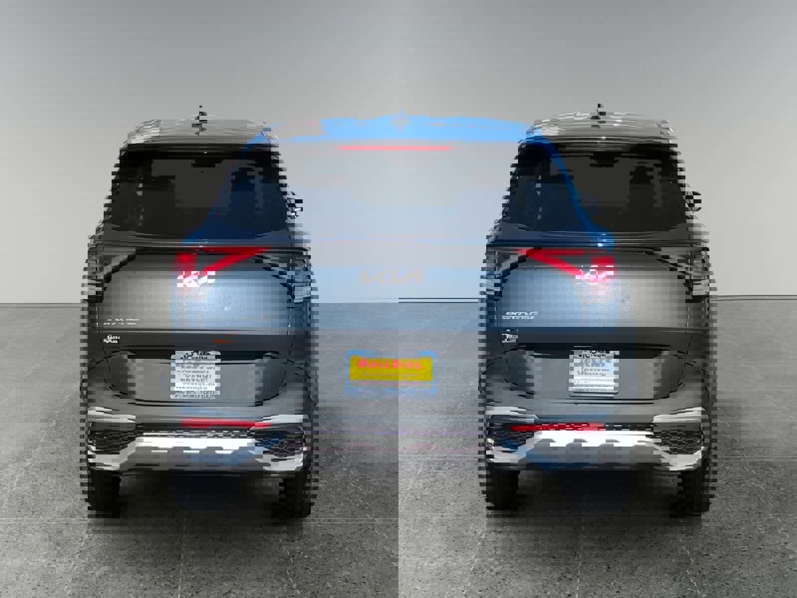 Used 2023 Kia Sportage LX image 4