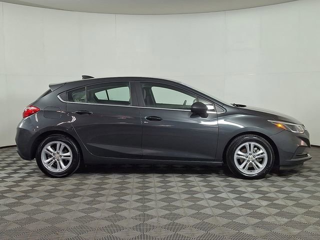 Used 2017 Chevrolet Cruze LT w/ Convenience Package FWD image 10