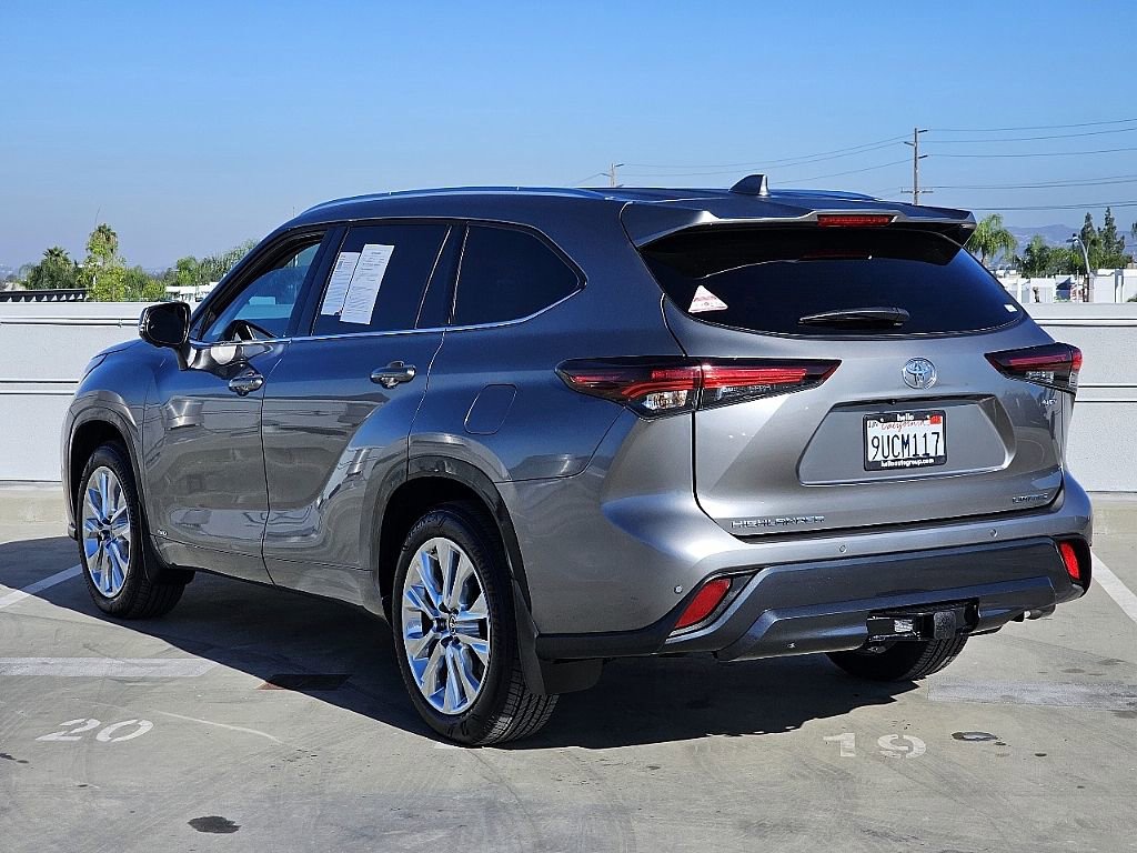 Used 2025 Toyota Highlander Limited image 15