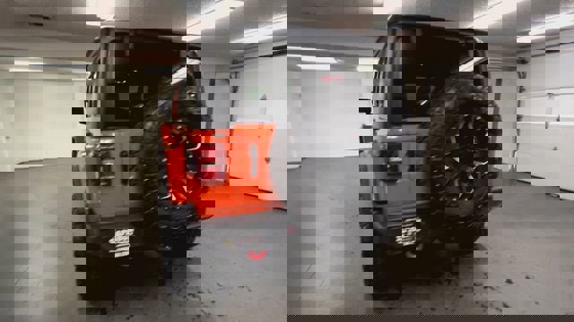 Used 2023 Jeep Wrangler Unlimited Rubicon w/ LED Lighting Group image 7