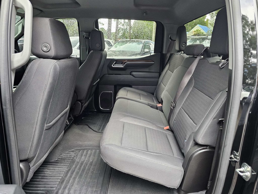 Used 2025 Chevrolet Silverado 1500 LT RWD image 11