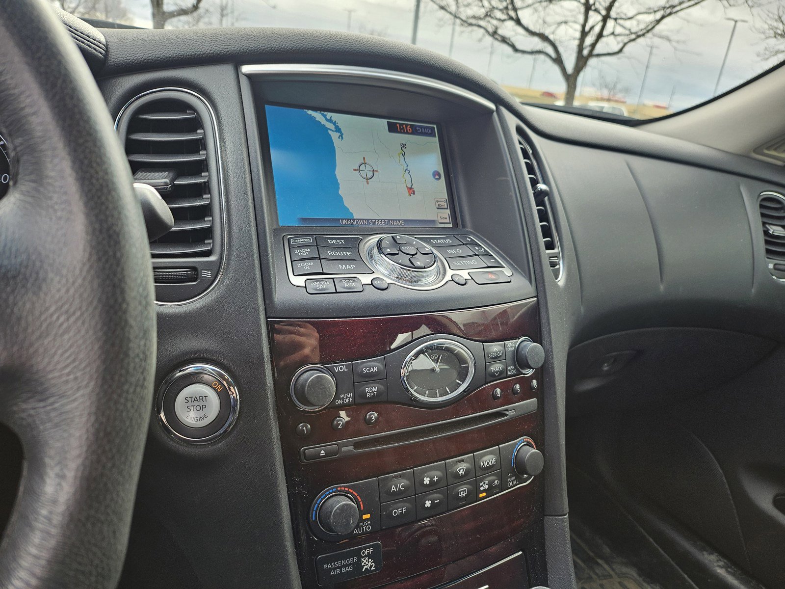 Used 2017 INFINITI QX50 AWD w/ Technology Package image 13