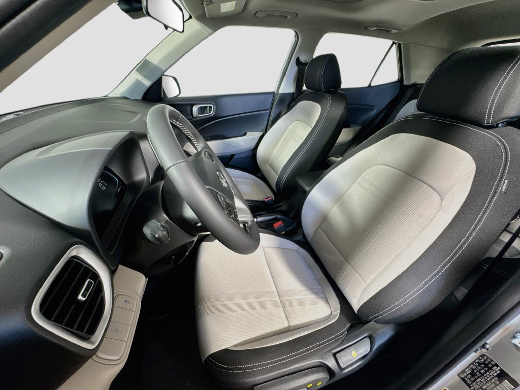 New 2026 Hyundai Venue SEL FWD image 17