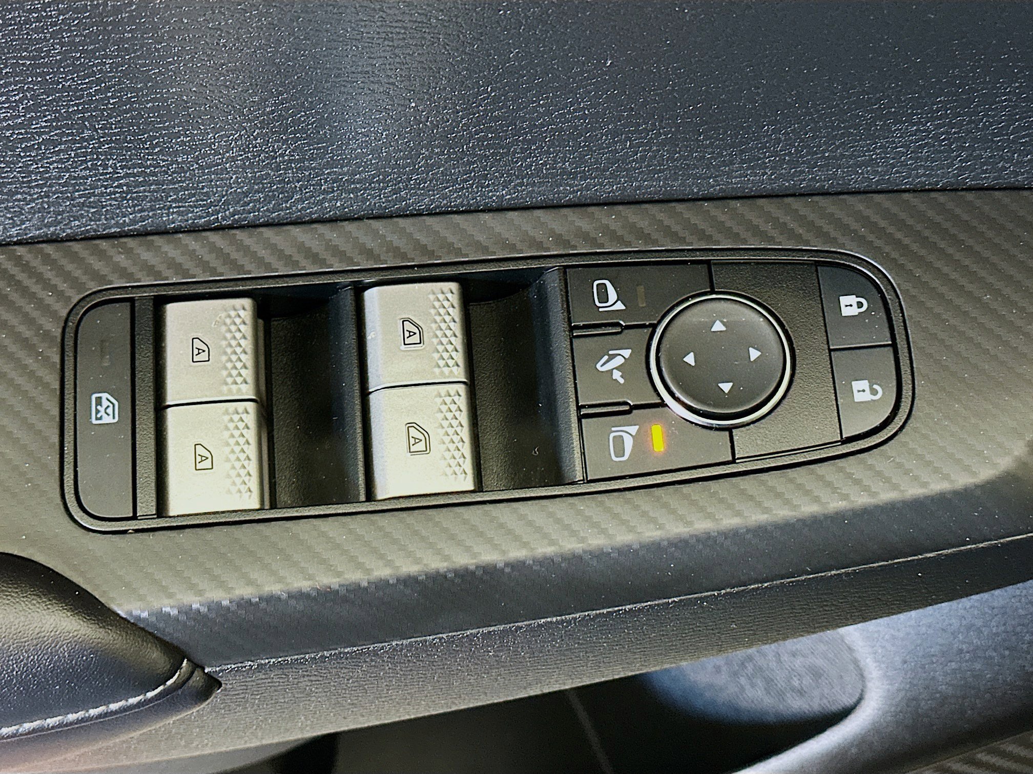 Used 2025 Mitsubishi Outlander SEL image 15