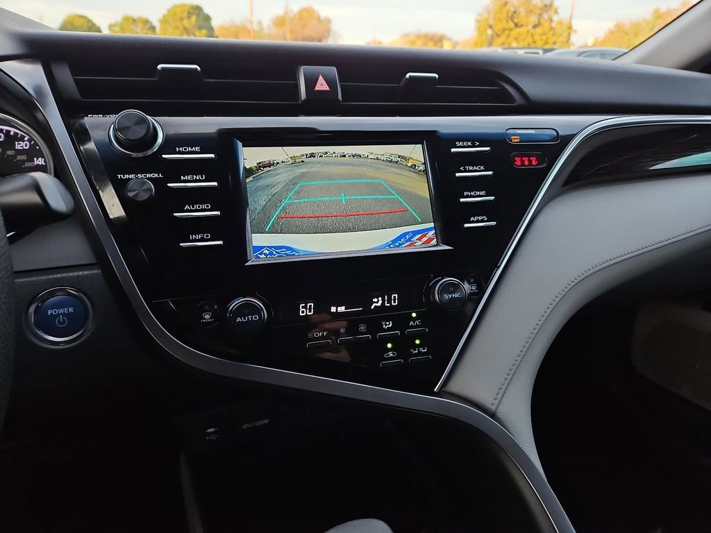 Used 2018 Toyota Camry LE image 21