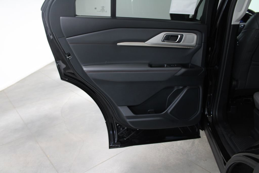 New 2026 Ford Explorer Active w/ Active Comfort Package AWD/4WD image 28