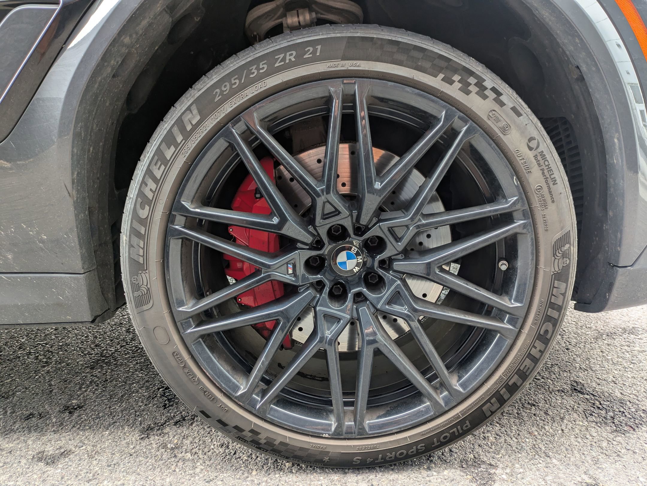 Used 2024 BMW X6 M Competition w/ Executive Package image 30