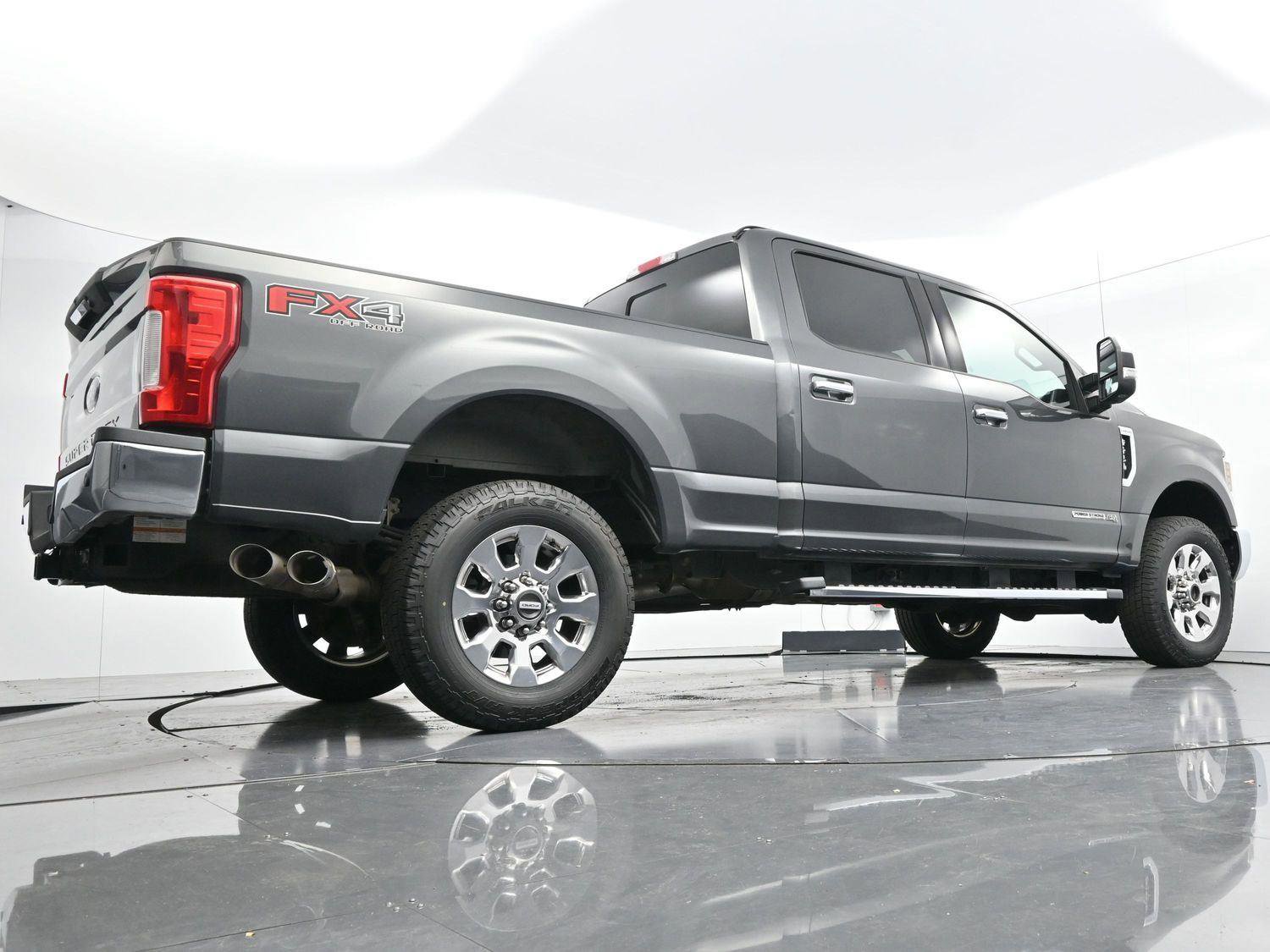 Used 2019 Ford F250 Lariat w/ Chrome Package image 52