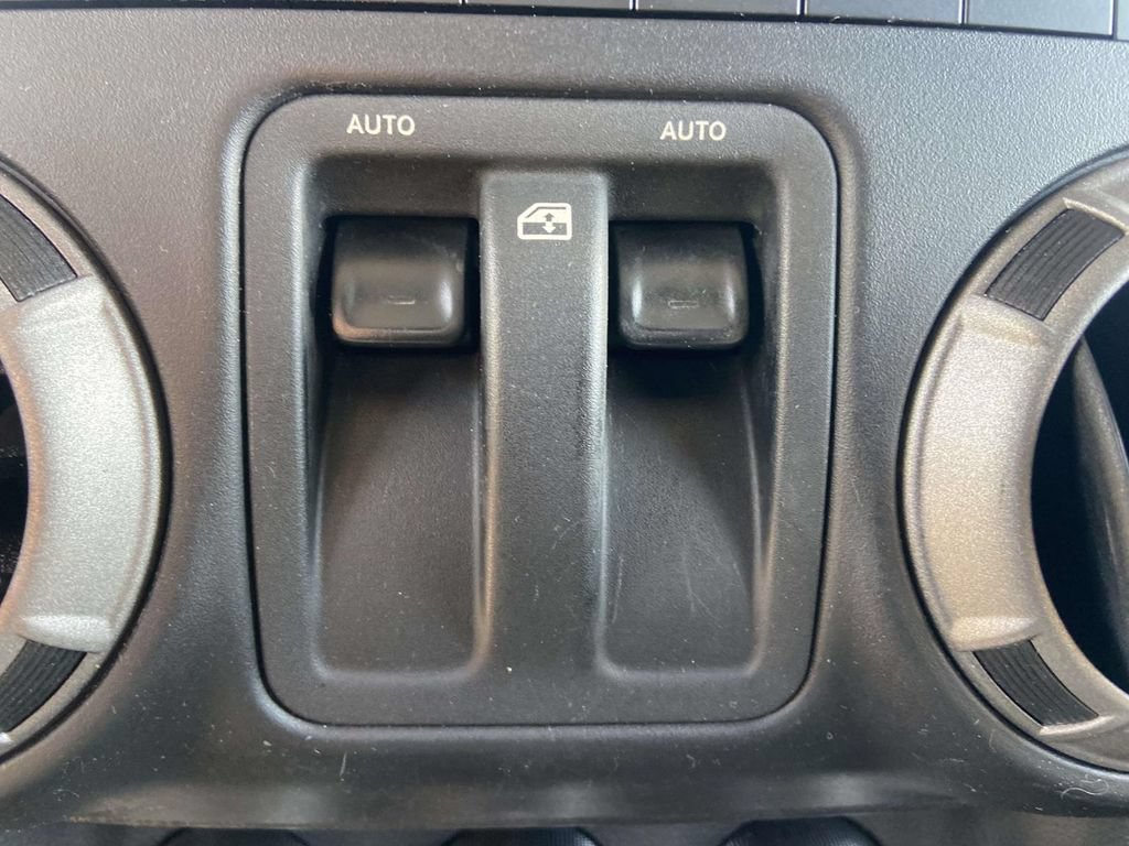 Used 2012 Jeep Wrangler Sport AWD/4WD image 29