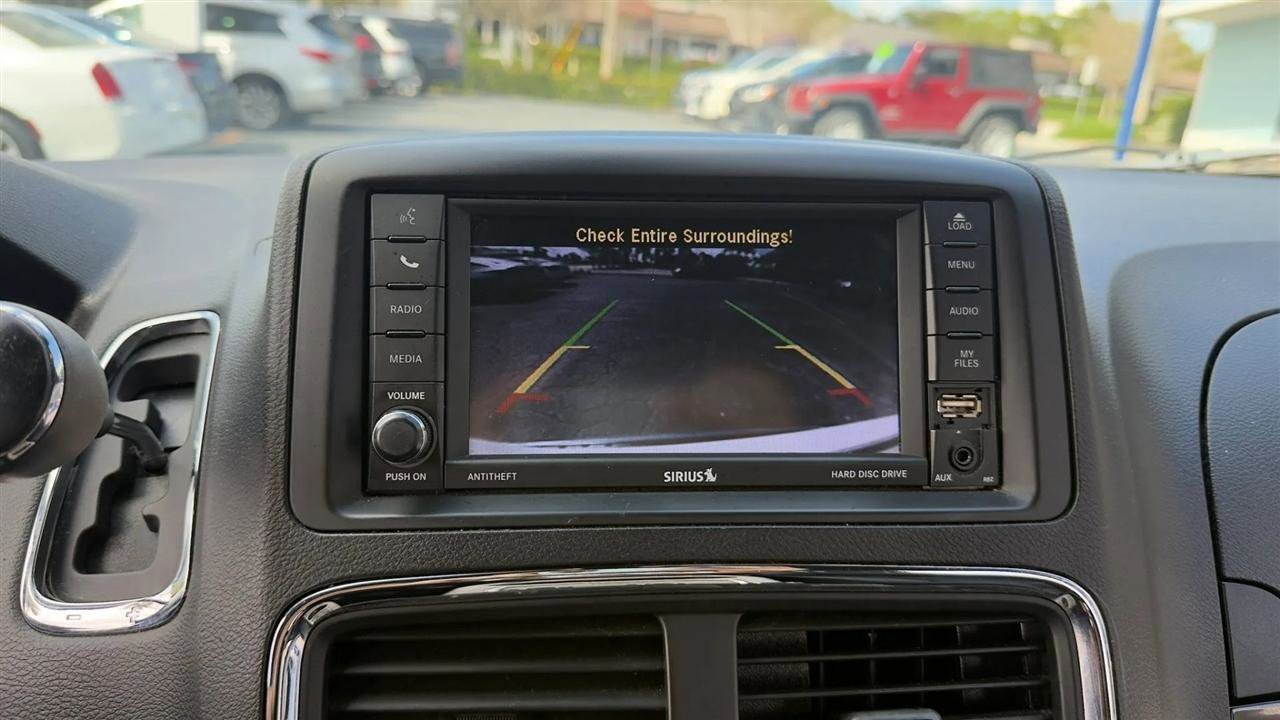 Used 2019 Dodge Grand Caravan SXT FWD image 18