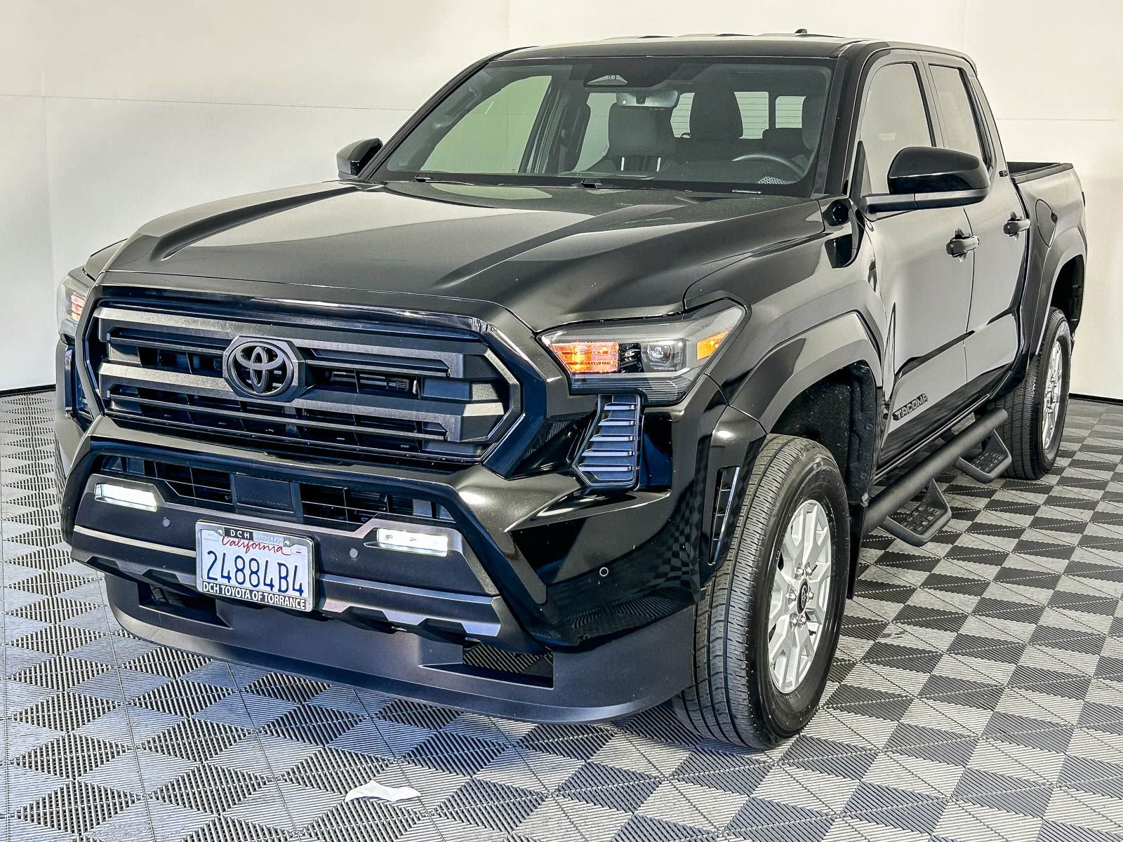 Used 2024 Toyota Tacoma SR5 image 6