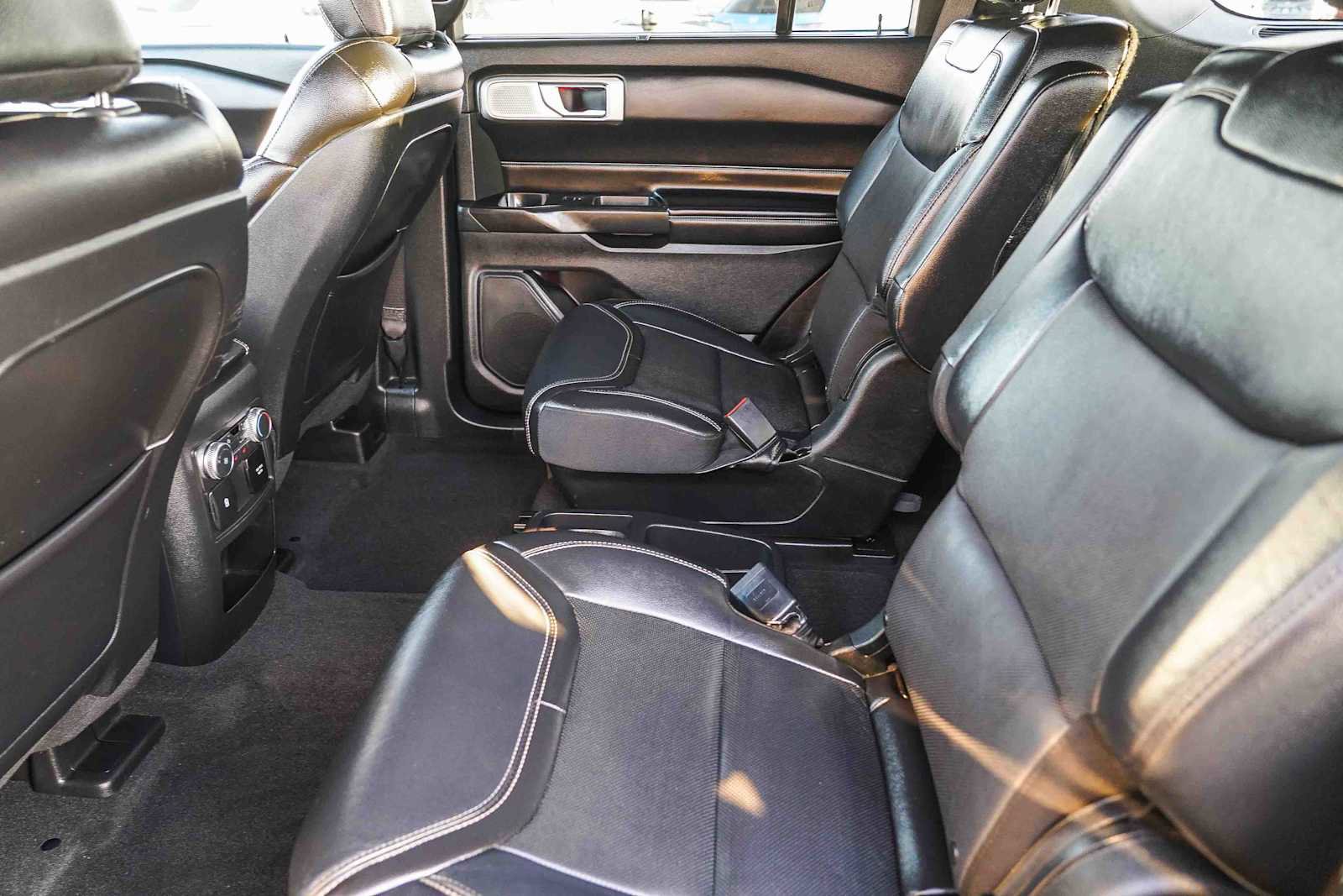 Used 2020 Ford Explorer ST w/ ST Street Pack image 19