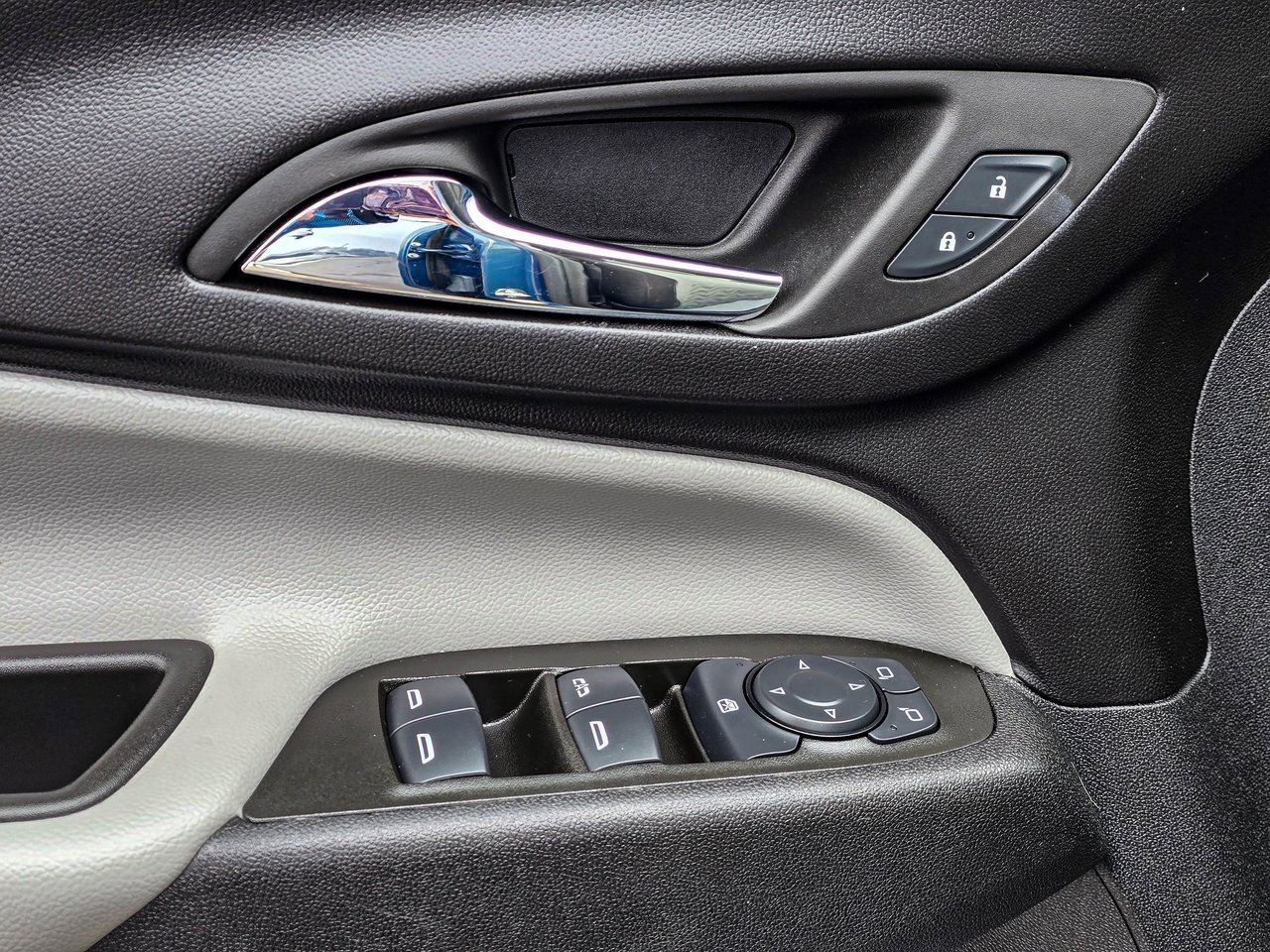 Certified 2024 Chevrolet Equinox LT image 15