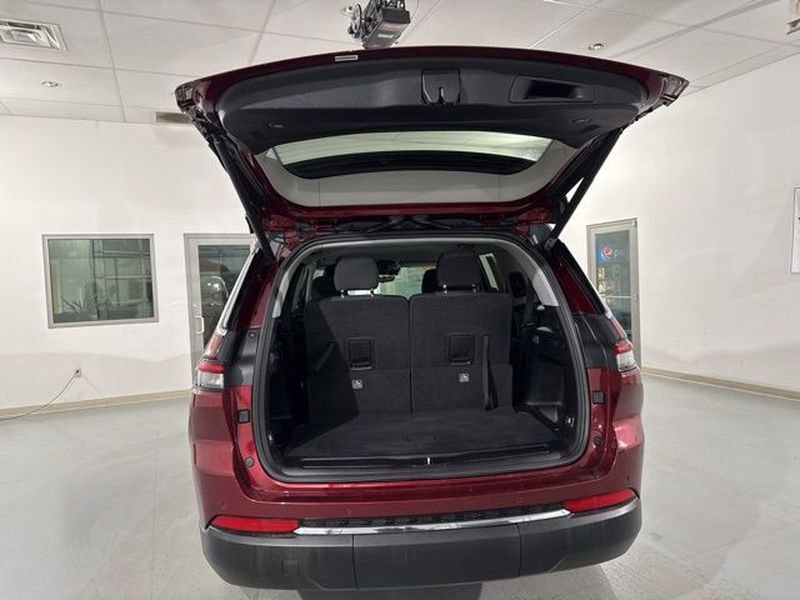 Used 2023 Jeep Grand Cherokee L Laredo w/ Luxury Tech Group I image 14