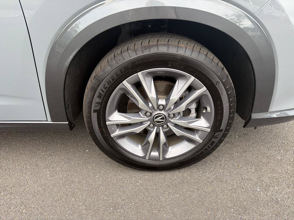Certified 2025 Acura ADX AWD image 32