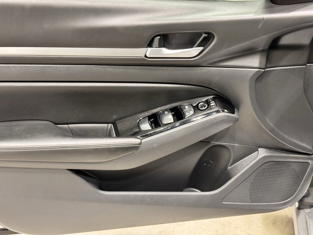 Certified 2023 Nissan Altima 2.5 SV image 18