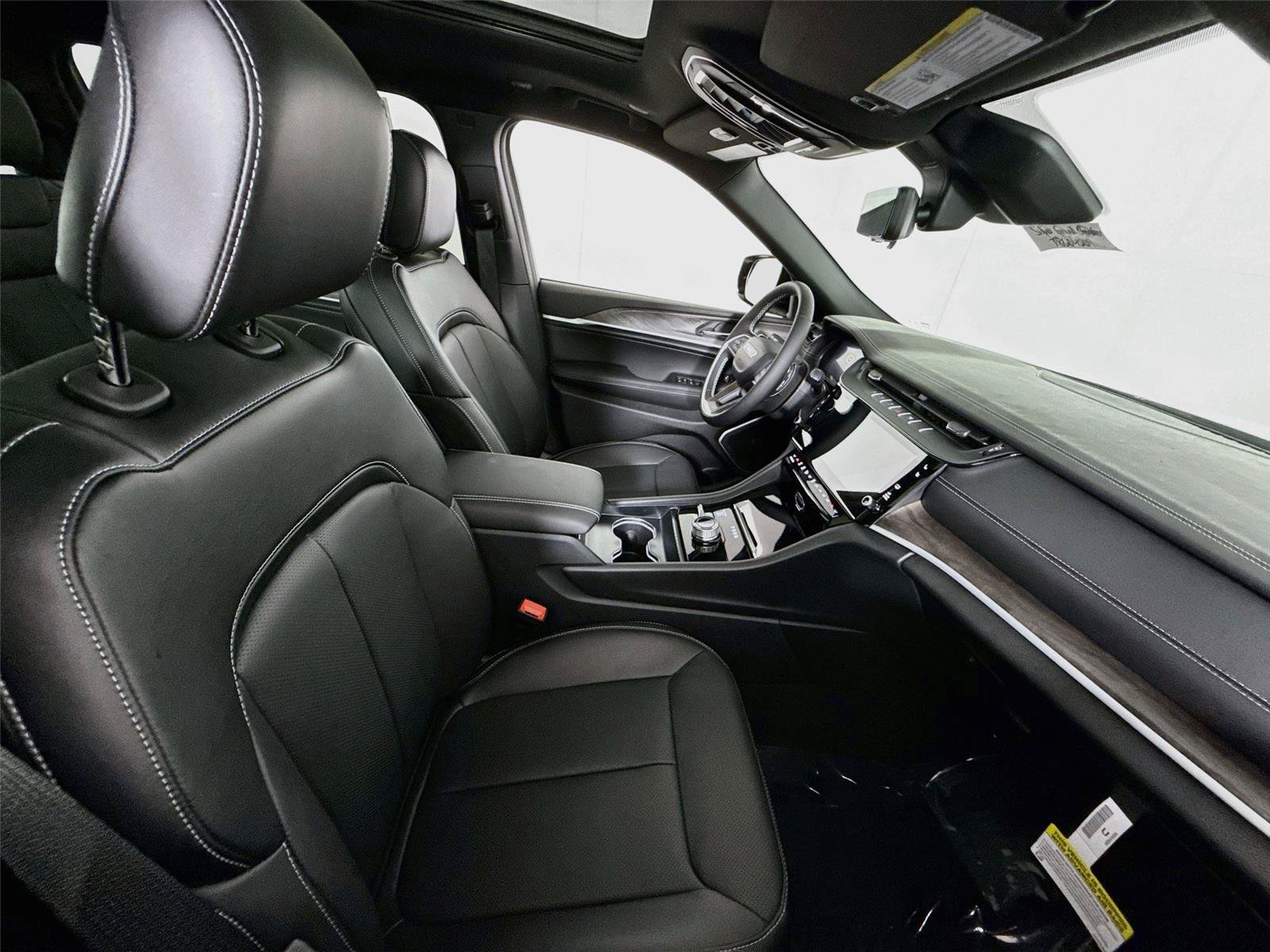 New 2026 Jeep Grand Cherokee L Limited AWD/4WD image 23