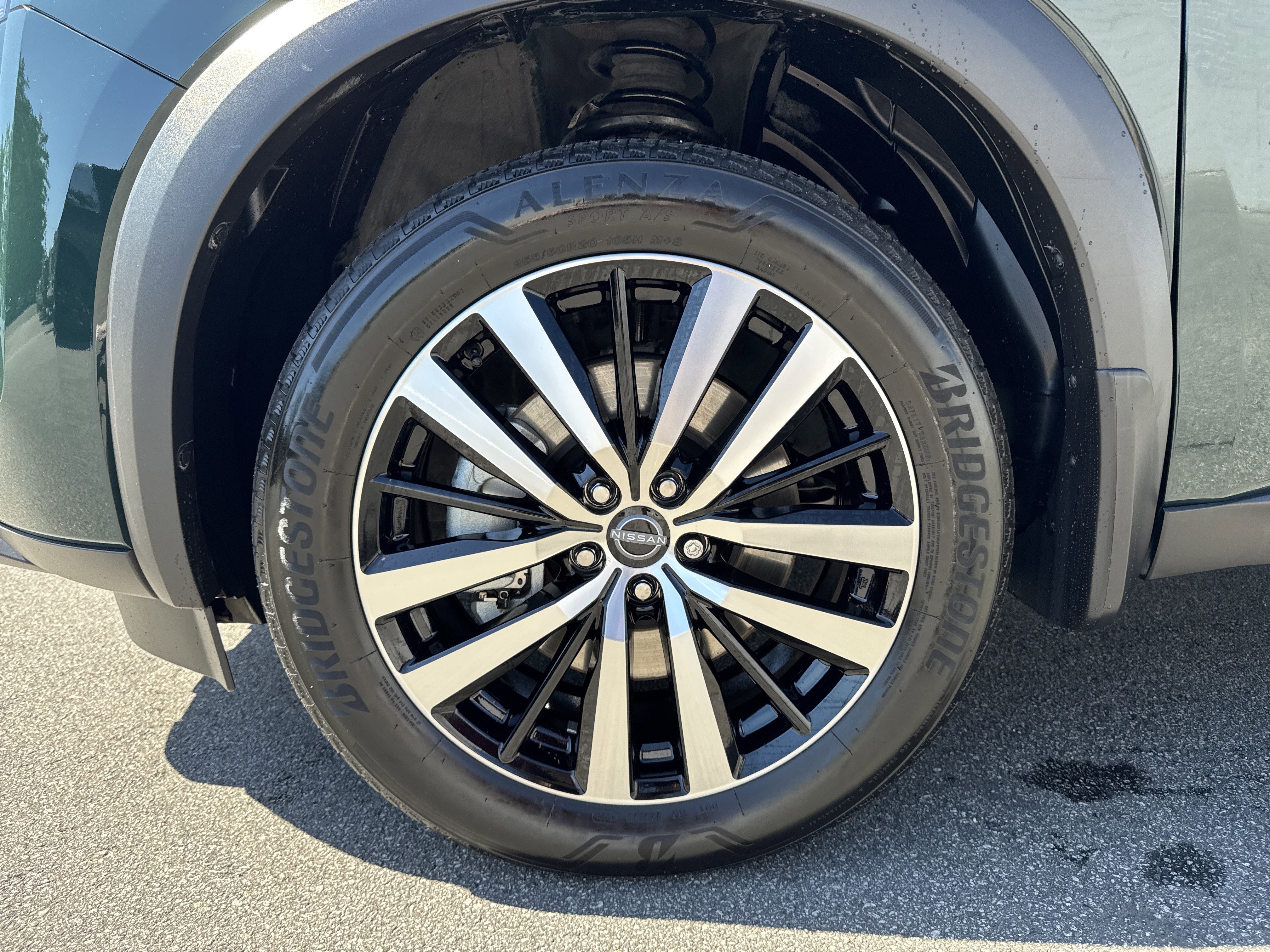 Used 2023 Nissan Pathfinder Platinum image 14