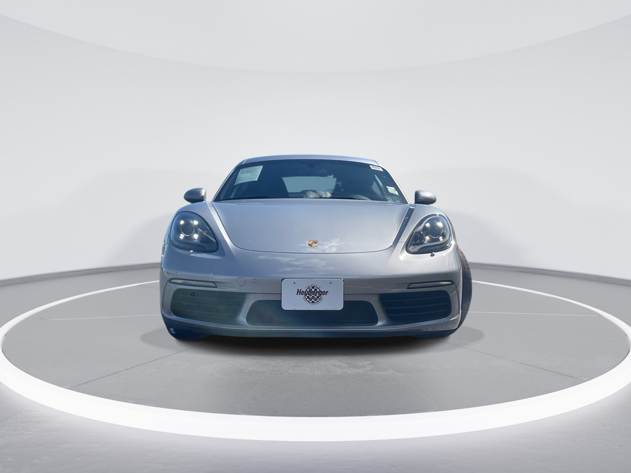 Used 2018 Porsche 718 Cayman RWD image 2
