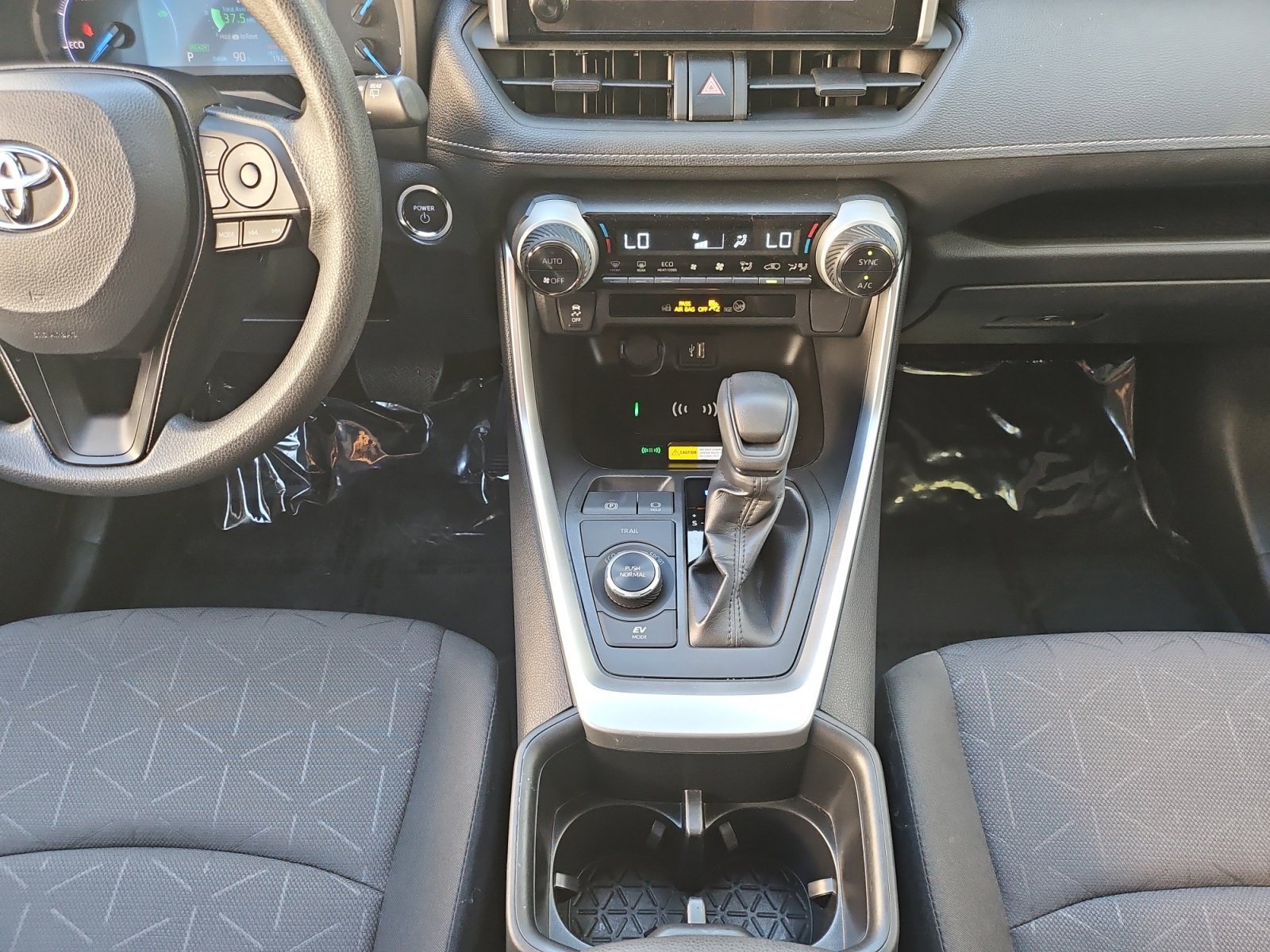 Used 2025 Toyota RAV4 XLE AWD/4WD image 31