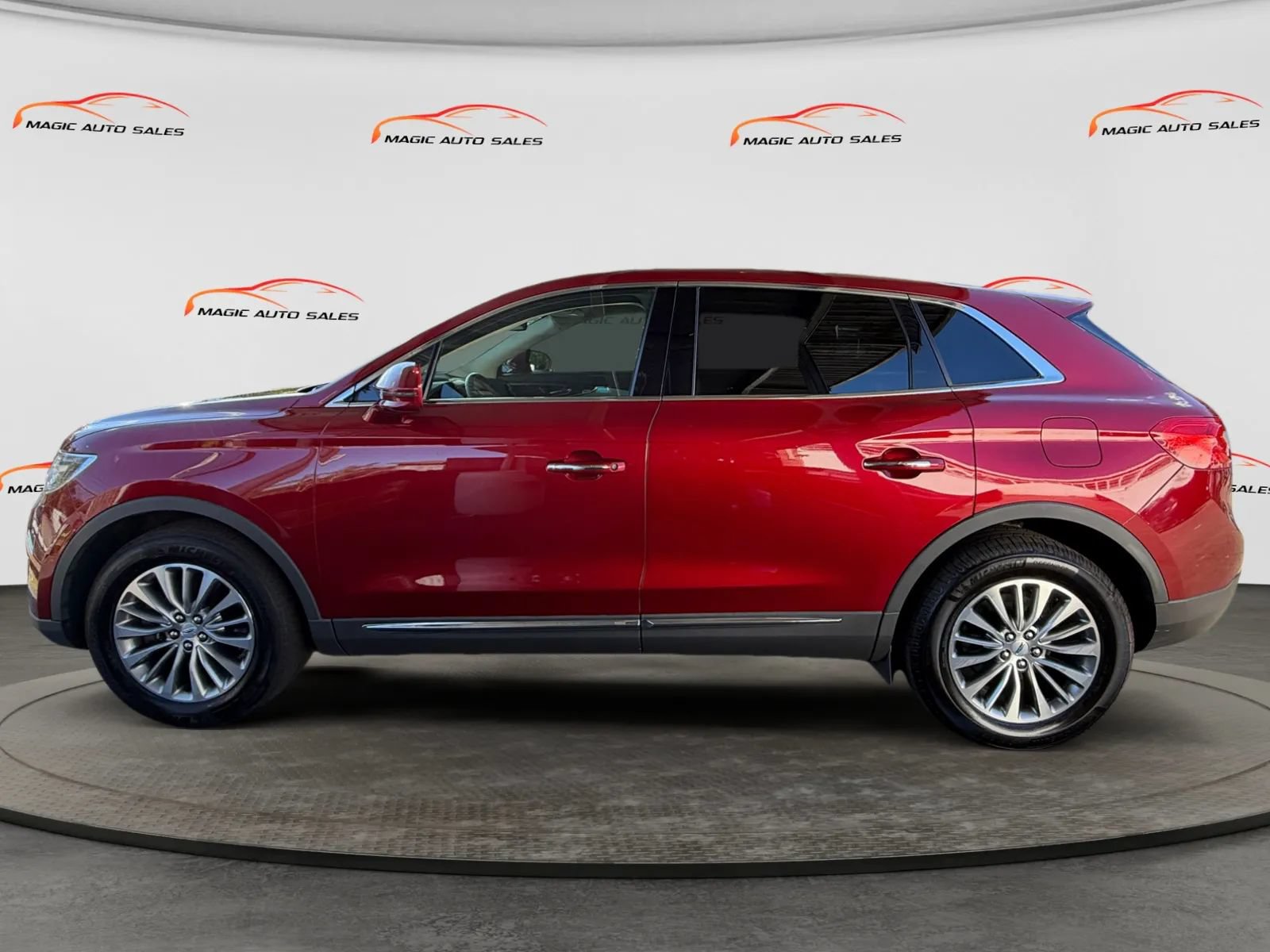 Used 2017 Lincoln MKX Select w/ Select Plus Package AWD/4WD image 7